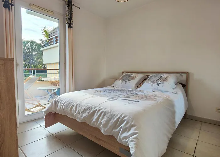Lejlighed Spacious With Terrace And Shared Pool *